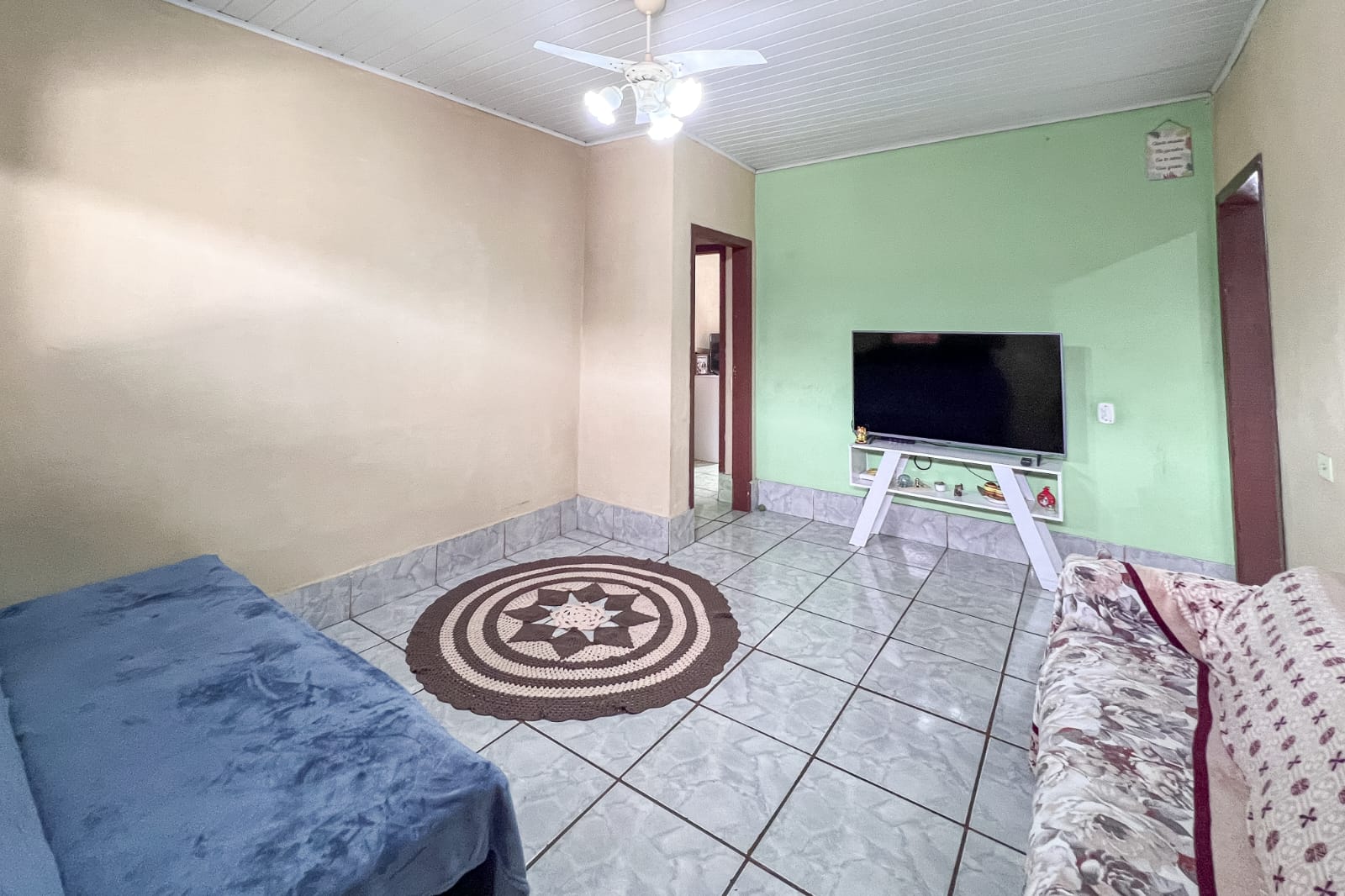 Sobrado com Sala Comercial